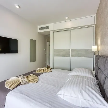 Ivy Villa *