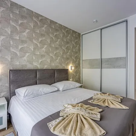 Ivy Villa *