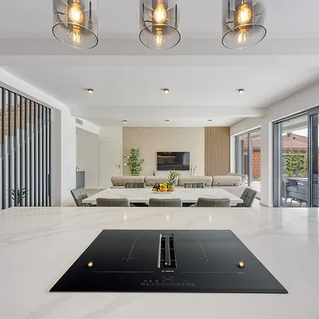 Villa Ivy *