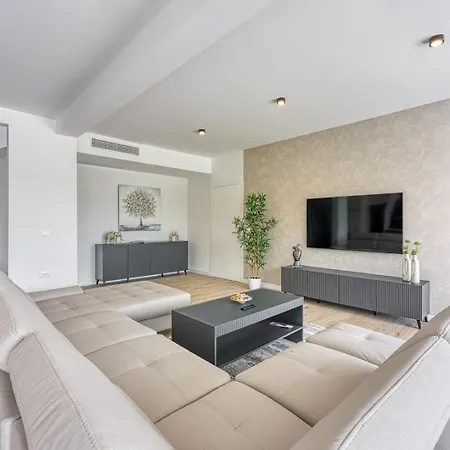 Ivy Villa
